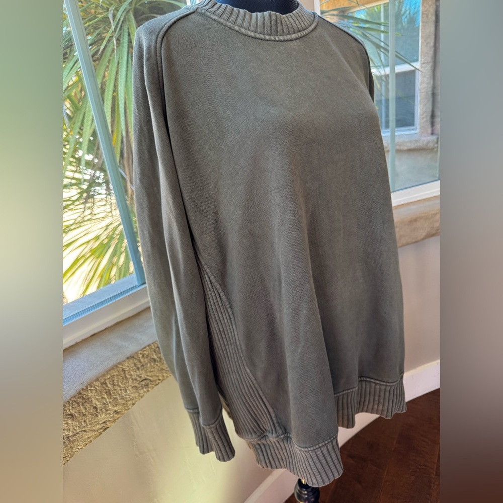Aerie Down-To-Earth Oversized Crew Sweatshirt Women’s Size Medium (NWOT) - Picture 8 of 15